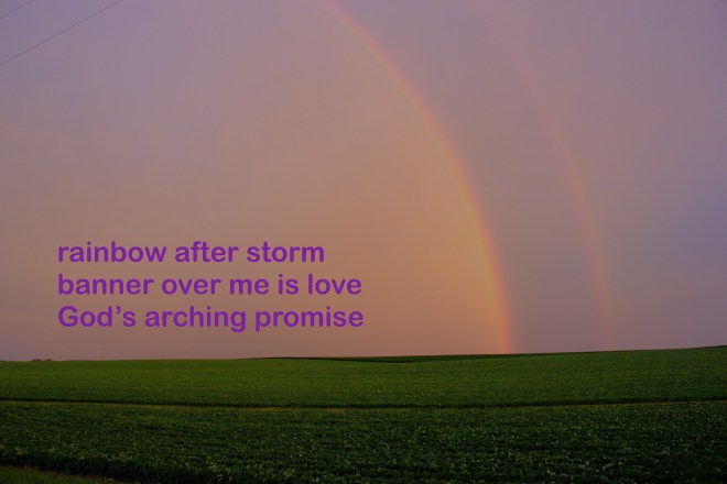 A haiga (photo with haiku poem) by lynn